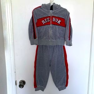 🧸 Reebok Boys Two-Piece Jogging Suit